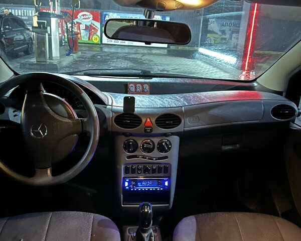 Чорний Мерседес А клас, об'ємом двигуна 1.4 л та пробігом 300 тис. км за 3300 $, фото 5 на Automoto.ua