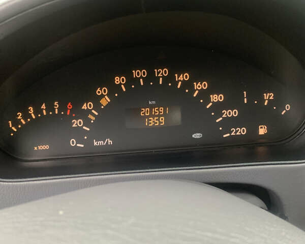 Черный Мерседес А класс, объемом двигателя 1.6 л и пробегом 201 тыс. км за 2999 $, фото 12 на Automoto.ua