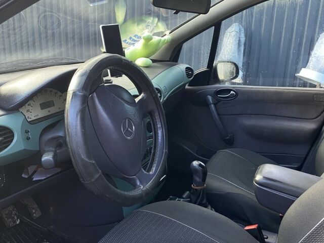 Черный Мерседес А класс, объемом двигателя 1.7 л и пробегом 260 тыс. км за 2750 $, фото 8 на Automoto.ua