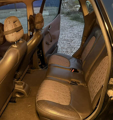 Черный Мерседес А класс, объемом двигателя 1.6 л и пробегом 188 тыс. км за 3700 $, фото 6 на Automoto.ua