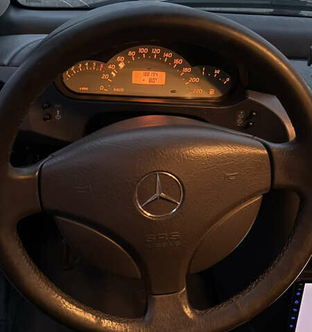 Черный Мерседес А класс, объемом двигателя 1.6 л и пробегом 188 тыс. км за 3700 $, фото 4 на Automoto.ua