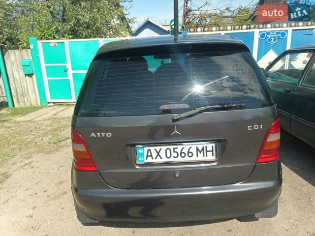 Черный Мерседес А класс, объемом двигателя 1.7 л и пробегом 245 тыс. км за 3500 $, фото 5 на Automoto.ua