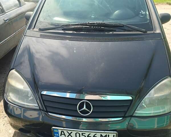 Черный Мерседес А класс, объемом двигателя 1.7 л и пробегом 245 тыс. км за 3500 $, фото 2 на Automoto.ua