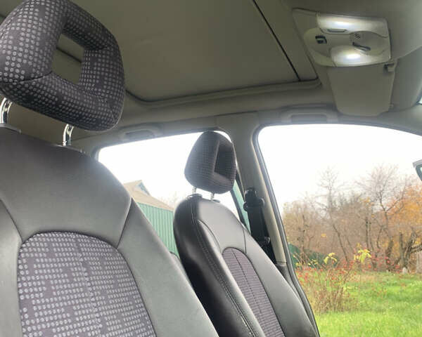 Черный Мерседес А класс, объемом двигателя 1.6 л и пробегом 201 тыс. км за 2999 $, фото 15 на Automoto.ua