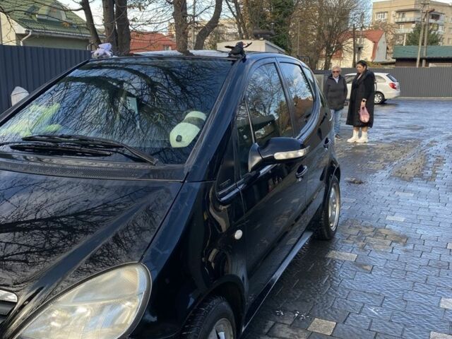 Черный Мерседес А класс, объемом двигателя 1.7 л и пробегом 260 тыс. км за 2750 $, фото 1 на Automoto.ua