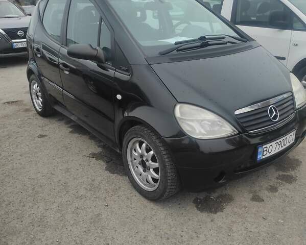 Черный Мерседес А класс, объемом двигателя 1.4 л и пробегом 235 тыс. км за 2800 $, фото 2 на Automoto.ua