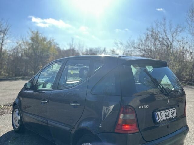 Чорний Мерседес А клас, об'ємом двигуна 1.6 л та пробігом 250 тис. км за 1350 $, фото 6 на Automoto.ua