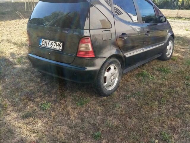 Чорний Мерседес А клас, об'ємом двигуна 1.7 л та пробігом 300 тис. км за 1150 $, фото 4 на Automoto.ua