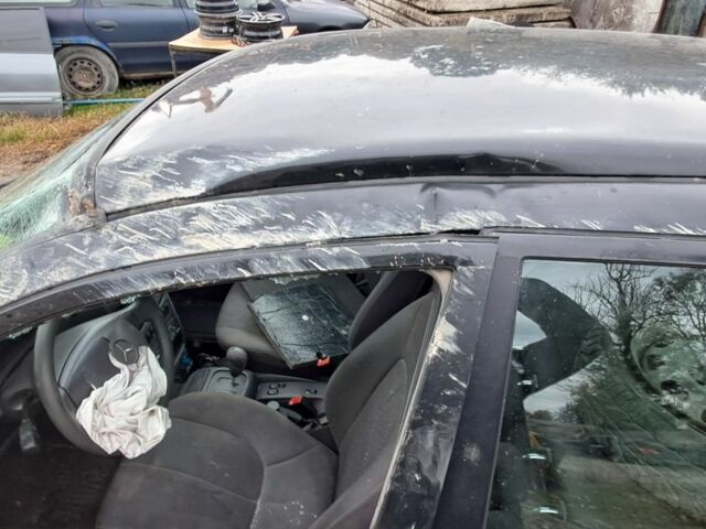 Мерседес А класс 2000 в Черткове на Automoto.ua Черный Мерседес А класс, объемом двигателя 1.7 л и пробегом 410 тыс. км за 1100 $, фото 5 на Automoto.ua