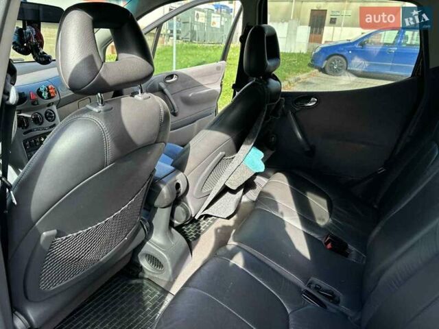 Чорний Мерседес А клас, об'ємом двигуна 1.9 л та пробігом 290 тис. км за 3200 $, фото 4 на Automoto.ua