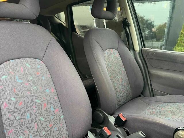 Черный Мерседес А класс, объемом двигателя 1.7 л и пробегом 289 тыс. км за 3999 $, фото 22 на Automoto.ua