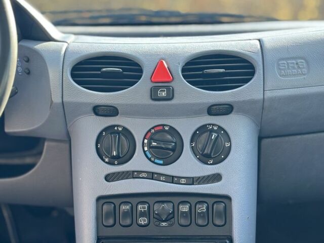 Чорний Мерседес А клас, об'ємом двигуна 1.6 л та пробігом 250 тис. км за 1350 $, фото 13 на Automoto.ua