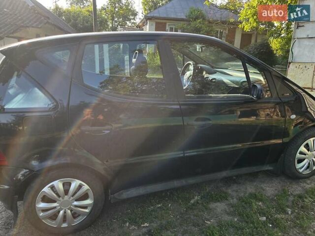 Черный Мерседес А класс, объемом двигателя 1.7 л и пробегом 260 тыс. км за 2400 $, фото 3 на Automoto.ua