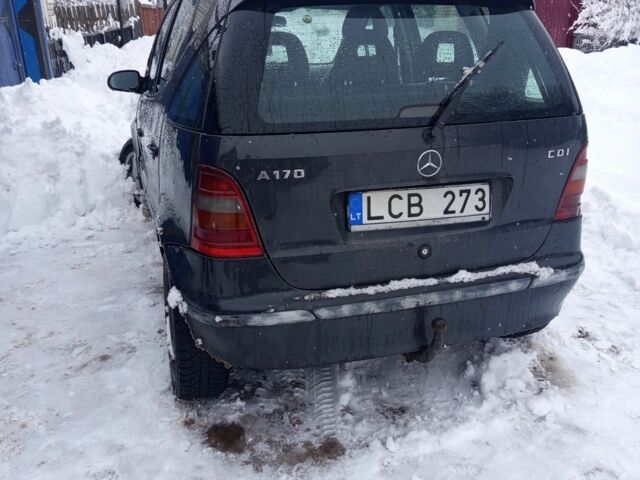 Черный Мерседес А класс, объемом двигателя 1.7 л и пробегом 248 тыс. км за 1500 $, фото 2 на Automoto.ua
