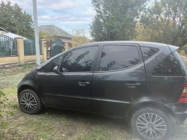 Черный Мерседес А класс, объемом двигателя 1.9 л и пробегом 250 тыс. км за 1253 $, фото 3 на Automoto.ua