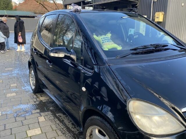 Черный Мерседес А класс, объемом двигателя 1.7 л и пробегом 260 тыс. км за 2750 $, фото 2 на Automoto.ua