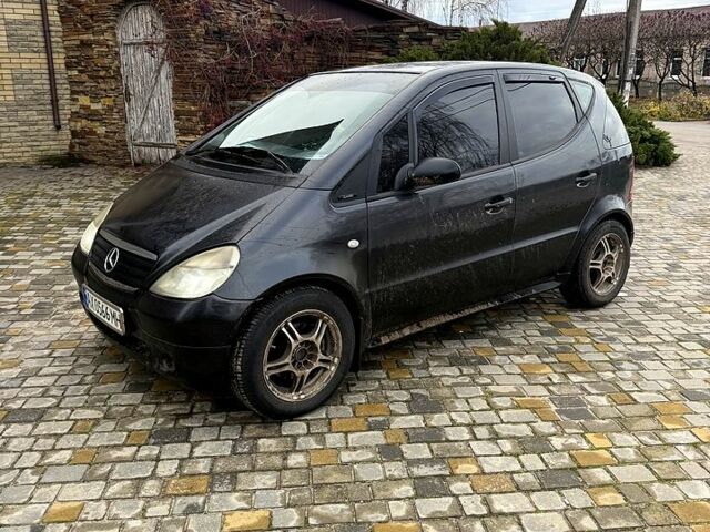 Черный Мерседес А класс, объемом двигателя 1.7 л и пробегом 240 тыс. км за 3500 $, фото 1 на Automoto.ua