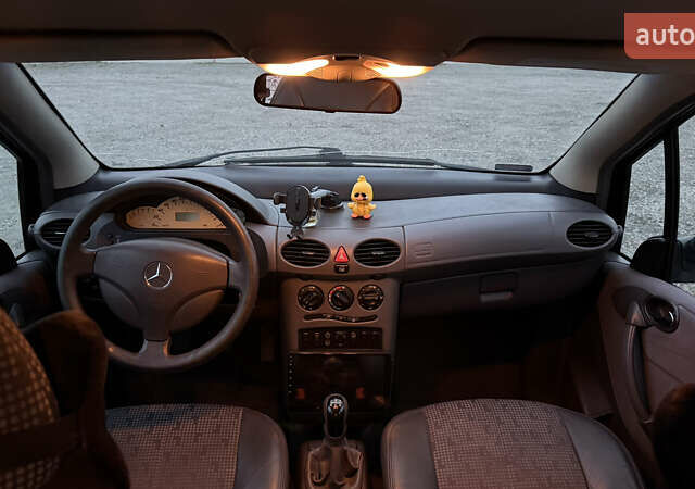 Черный Мерседес А класс, объемом двигателя 1.6 л и пробегом 188 тыс. км за 3700 $, фото 1 на Automoto.ua