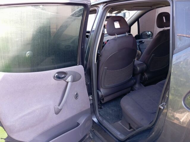 Черный Мерседес А класс, объемом двигателя 1.7 л и пробегом 245 тыс. км за 3000 $, фото 1 на Automoto.ua