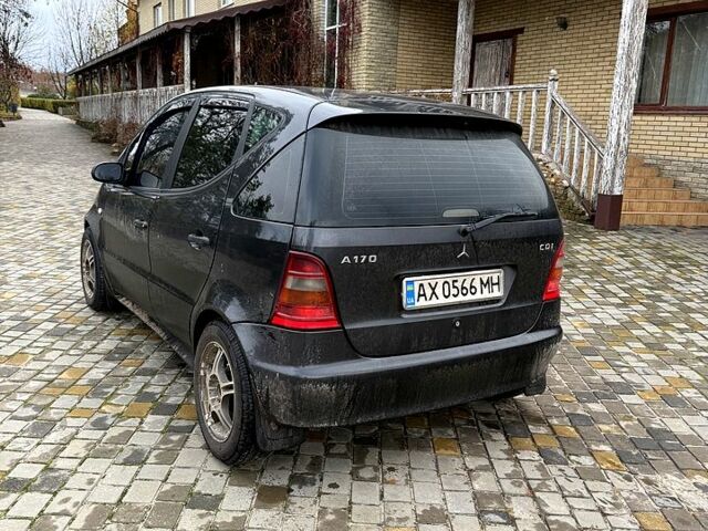 Черный Мерседес А класс, объемом двигателя 1.7 л и пробегом 240 тыс. км за 3500 $, фото 2 на Automoto.ua