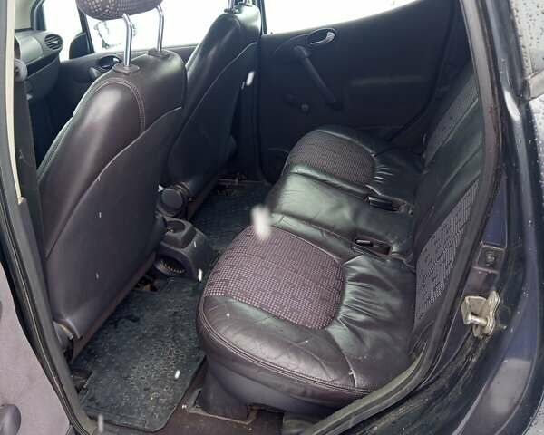 Черный Мерседес А класс, объемом двигателя 1.7 л и пробегом 248 тыс. км за 1500 $, фото 3 на Automoto.ua