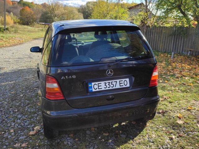 Черный Мерседес А класс, объемом двигателя 1.4 л и пробегом 262 тыс. км за 2300 $, фото 7 на Automoto.ua