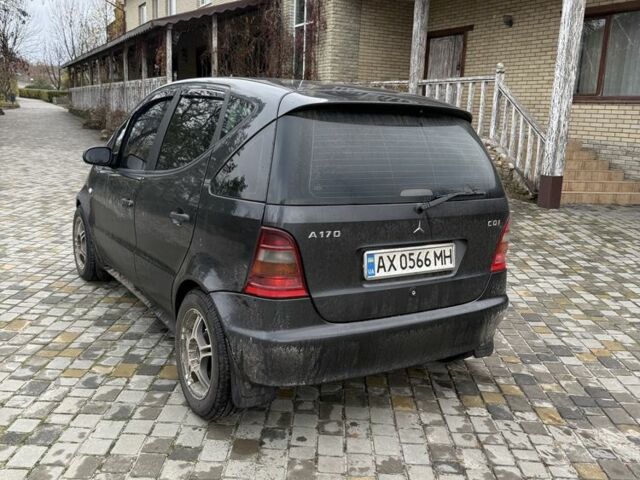 Черный Мерседес А класс, объемом двигателя 1.7 л и пробегом 240 тыс. км за 3500 $, фото 2 на Automoto.ua