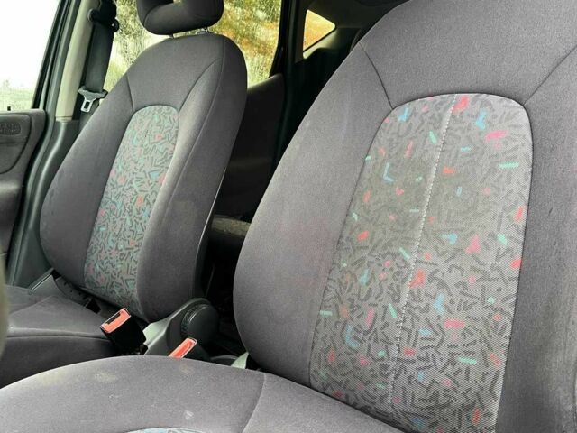 Черный Мерседес А класс, объемом двигателя 1.7 л и пробегом 289 тыс. км за 3999 $, фото 9 на Automoto.ua