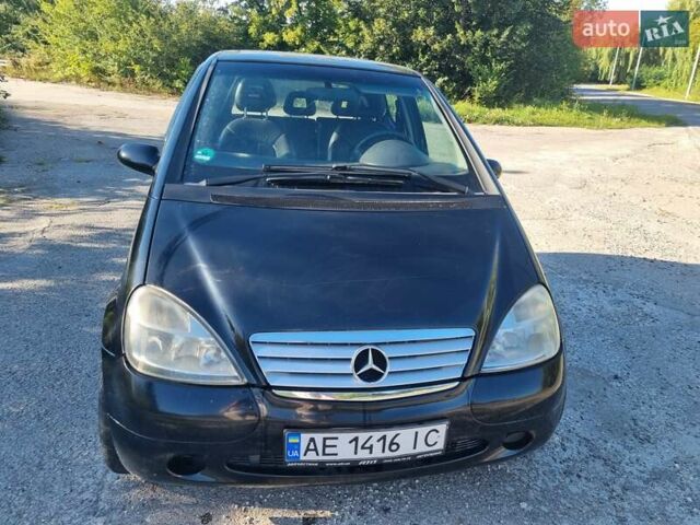 Черный Мерседес А класс, объемом двигателя 2 л и пробегом 178 тыс. км за 2400 $, фото 1 на Automoto.ua