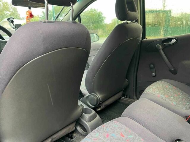 Черный Мерседес А класс, объемом двигателя 1.7 л и пробегом 289 тыс. км за 3999 $, фото 15 на Automoto.ua