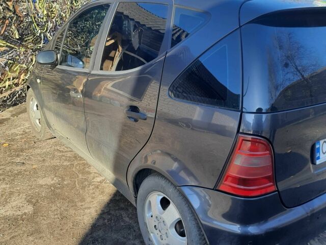 Черный Мерседес А класс, объемом двигателя 1.7 л и пробегом 360 тыс. км за 3567 $, фото 1 на Automoto.ua