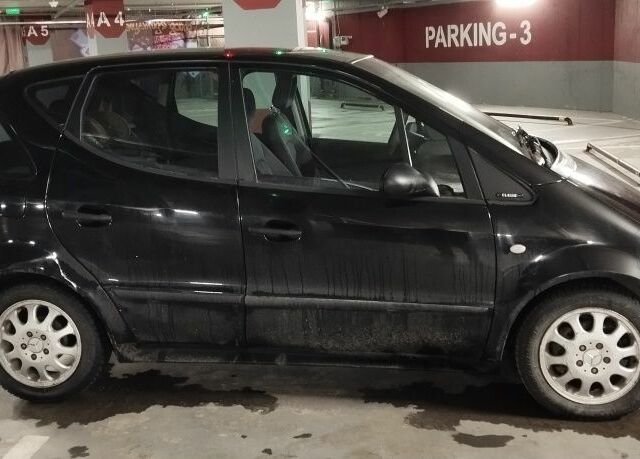 Чорний Мерседес А клас, об'ємом двигуна 1.7 л та пробігом 250 тис. км за 4199 $, фото 9 на Automoto.ua