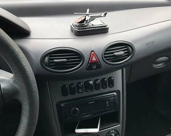 Чорний Мерседес А клас, об'ємом двигуна 1.6 л та пробігом 177 тис. км за 3200 $, фото 14 на Automoto.ua