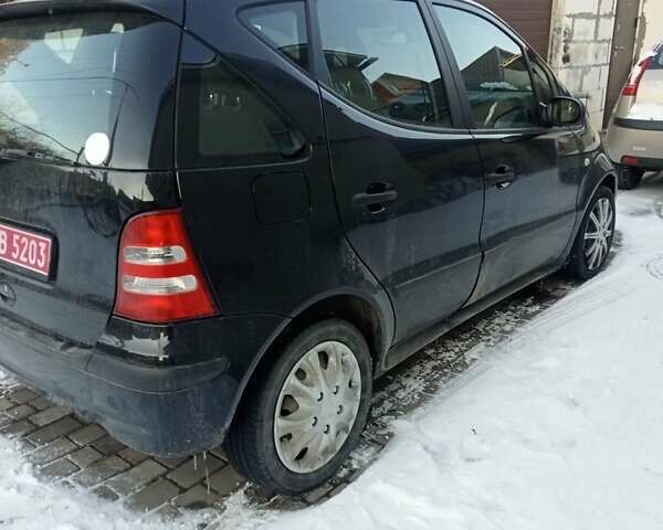Черный Мерседес А класс, объемом двигателя 1.6 л и пробегом 128 тыс. км за 3700 $, фото 3 на Automoto.ua