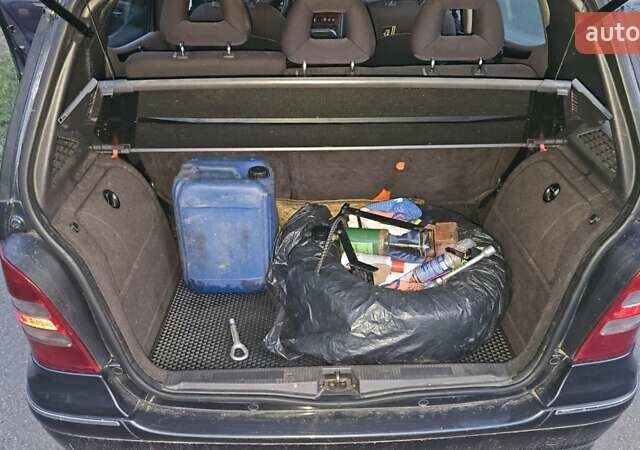 Черный Мерседес А класс, объемом двигателя 1.69 л и пробегом 330 тыс. км за 4500 $, фото 3 на Automoto.ua