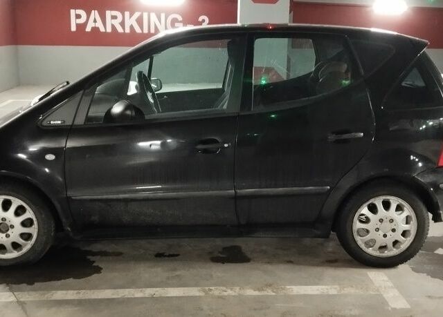 Чорний Мерседес А клас, об'ємом двигуна 1.7 л та пробігом 246 тис. км за 4200 $, фото 7 на Automoto.ua