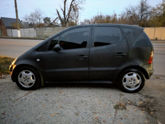 Черный Мерседес А класс, объемом двигателя 1.9 л и пробегом 203 тыс. км за 1499 $, фото 7 на Automoto.ua