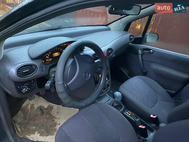 Черный Мерседес А класс, объемом двигателя 1.7 л и пробегом 240 тыс. км за 1750 $, фото 2 на Automoto.ua