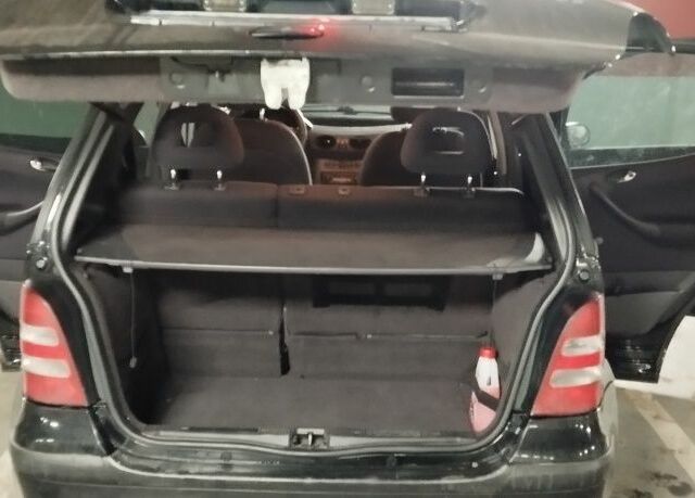 Чорний Мерседес А клас, об'ємом двигуна 1.7 л та пробігом 246 тис. км за 4200 $, фото 19 на Automoto.ua