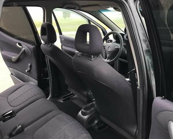 Чорний Мерседес А клас, об'ємом двигуна 1.6 л та пробігом 177 тис. км за 3200 $, фото 9 на Automoto.ua