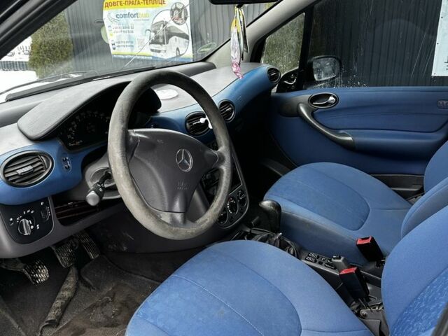 Черный Мерседес А класс, объемом двигателя 1.4 л и пробегом 212 тыс. км за 3500 $, фото 6 на Automoto.ua