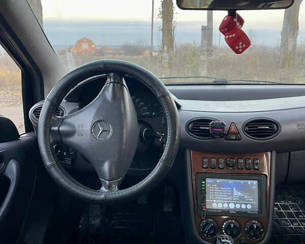 Черный Мерседес А класс, объемом двигателя 1.9 л и пробегом 173 тыс. км за 2999 $, фото 7 на Automoto.ua