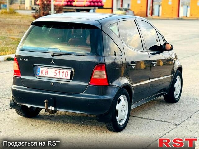 Чорний Мерседес А клас, об'ємом двигуна 1.4 л та пробігом 280 тис. км за 1350 $, фото 3 на Automoto.ua