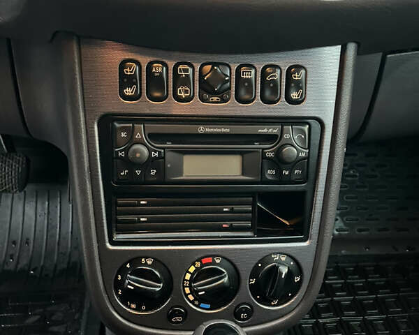 Чорний Мерседес А клас, об'ємом двигуна 1.9 л та пробігом 204 тис. км за 3899 $, фото 17 на Automoto.ua