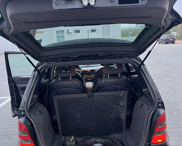 Чорний Мерседес А клас, об'ємом двигуна 1.9 л та пробігом 204 тис. км за 3899 $, фото 29 на Automoto.ua