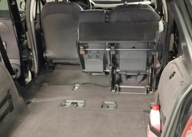 Чорний Мерседес А клас, об'ємом двигуна 1.7 л та пробігом 246 тис. км за 4200 $, фото 20 на Automoto.ua