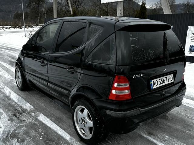 Черный Мерседес А класс, объемом двигателя 1.4 л и пробегом 212 тыс. км за 3500 $, фото 5 на Automoto.ua