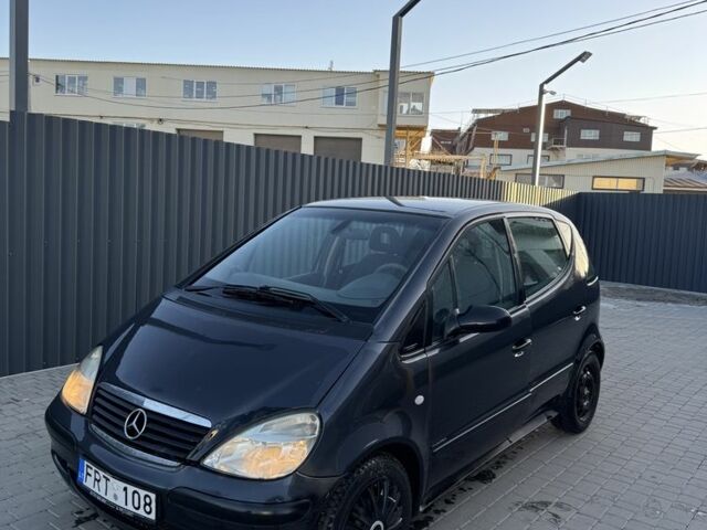 Черный Мерседес А класс, объемом двигателя 1.7 л и пробегом 196 тыс. км за 1800 $, фото 1 на Automoto.ua