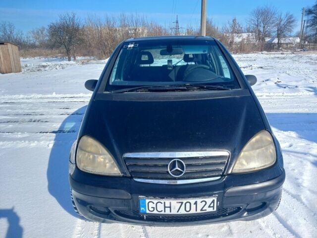 Черный Мерседес А класс, объемом двигателя 1.7 л и пробегом 240 тыс. км за 2300 $, фото 2 на Automoto.ua