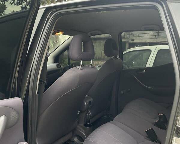 Черный Мерседес А класс, объемом двигателя 1.69 л и пробегом 347 тыс. км за 3150 $, фото 10 на Automoto.ua